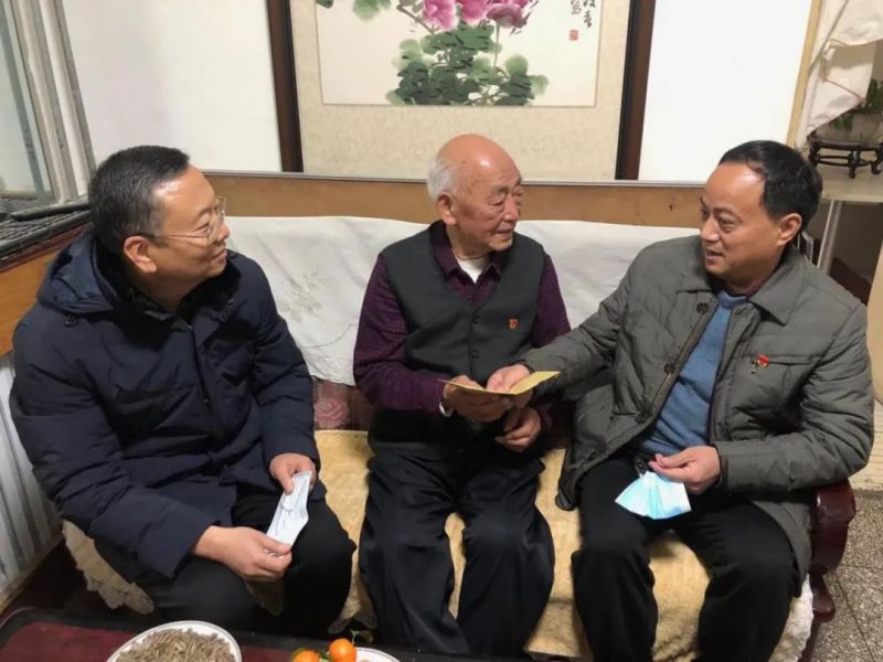 弘義集團(tuán)開(kāi)展春節(jié)前走訪慰問(wèn)生活困難黨員、老黨員、老干部活動(dòng)